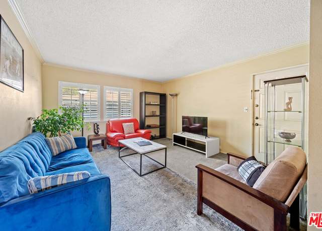 Property at 5882 Bowcroft St #3, Los Angeles, CA 90016, 2 beds, 1.5 baths