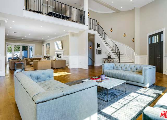 Property at 19633 Wells Dr, Tarzana, CA 91356, 5 beds, 4.5 baths