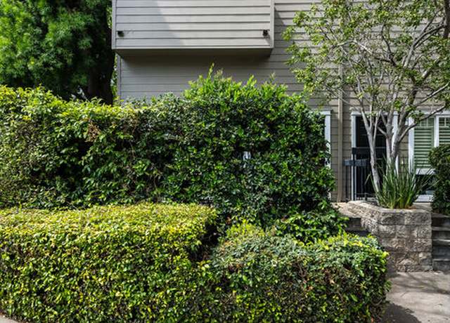 Property at 11033 Massachusetts Ave #5, Los Angeles, CA 90025, 3 beds, 2.5 baths