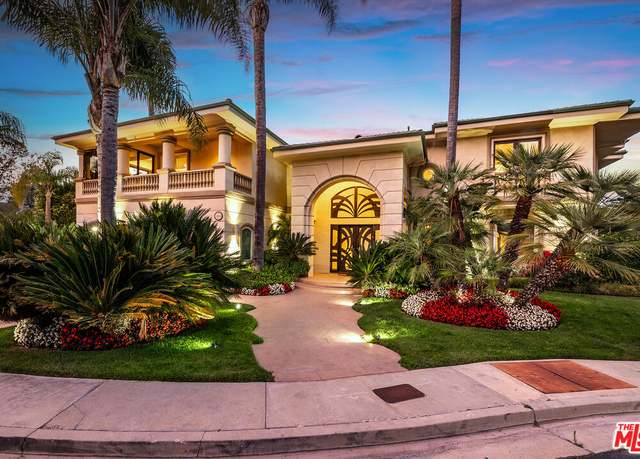 Property at 12145 Summit Ct, Beverly Hills, CA 90210, 4 beds, 4.5 baths