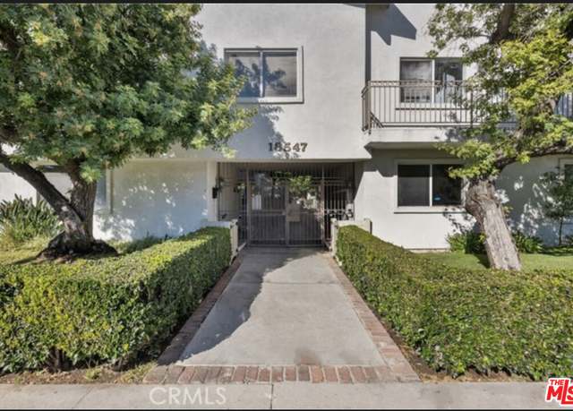 Property at 18547 Collins St Unit B12, Tarzana, CA 91356, 2 beds, 2 baths