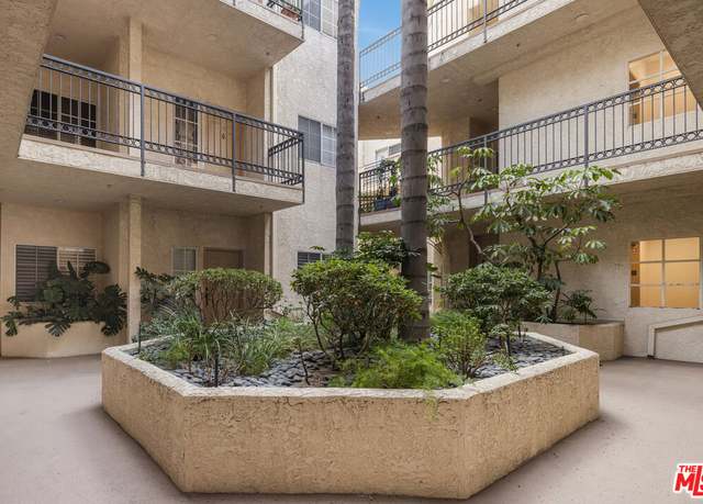 Property at 10604 Valley Spring Ln #104, Toluca Lake, CA 91602, 2 beds, 2 baths