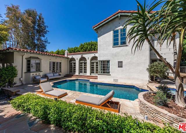 Property at 1136 N Doheny Dr, Los Angeles, CA 90069, 3 beds, 3 baths