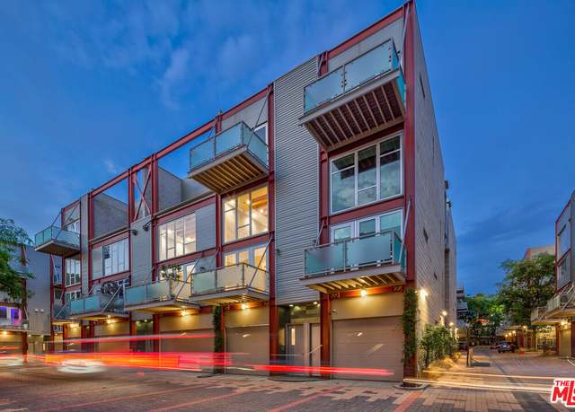 Property at 3450 Cahuenga Blvd #402, Los Angeles, CA 90068, 2 beds, 2.5 baths