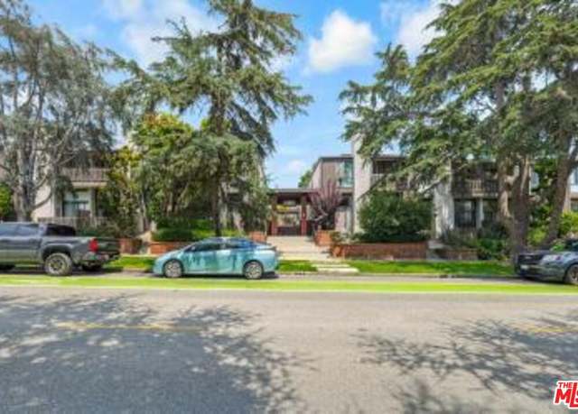 Property at 925 14th St #20, Santa Monica, CA 90403, 2 beds, 3 baths
