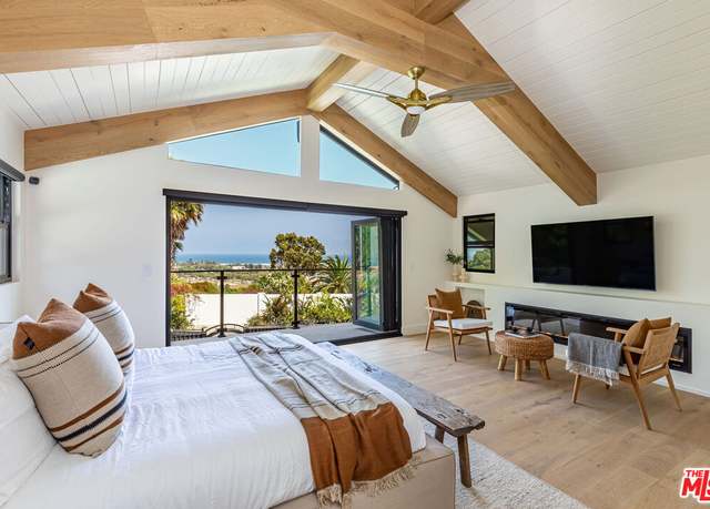 Property at 3525 Coast View Dr, Malibu, CA 90265, 3 beds, 4 baths