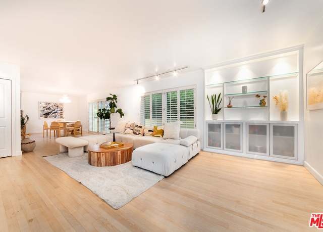 Property at 933 17th St #14, Santa Monica, CA 90403, 3 beds, 3 baths