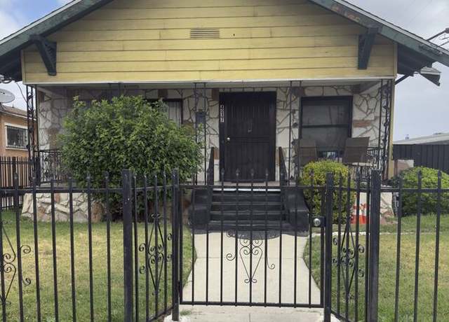 Property at 417 W 52nd Pl, Los Angeles, CA 90037, 4 beds, 1.5 baths