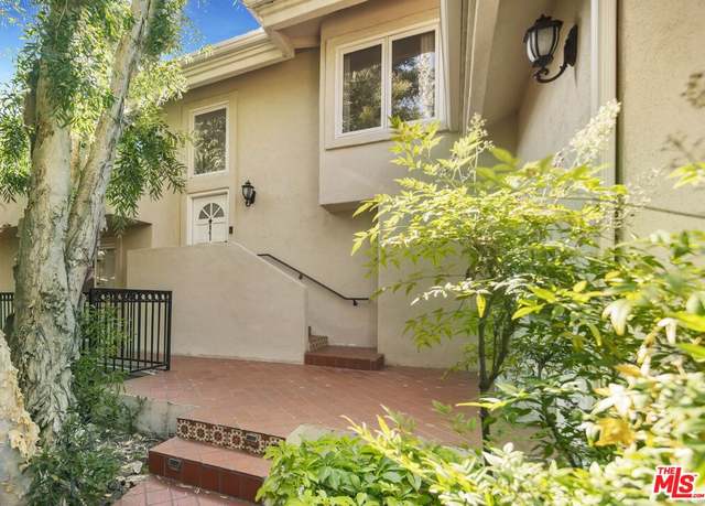 Property at 841 S Bundy Dr, Los Angeles, CA 90049, 4 beds, 3 baths