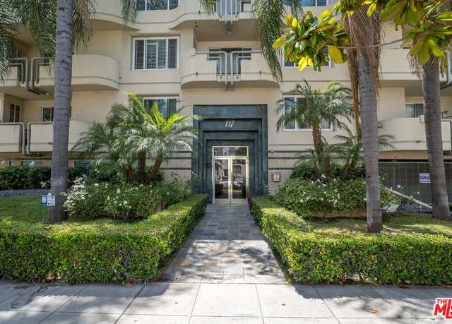 Property at 117 N Gale Dr #5, Beverly Hills, CA 90211, 2 beds, 2.5 baths