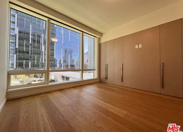 Property at 877 Francisco St #1003, Los Angeles, CA 90017, 1 bed, 1 bath