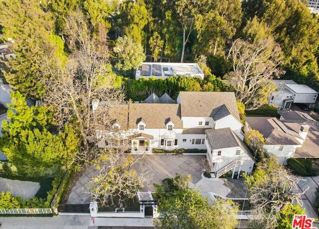Property at 404 S Westgate Ave, Los Angeles, CA 90049, 5 beds, 5 baths