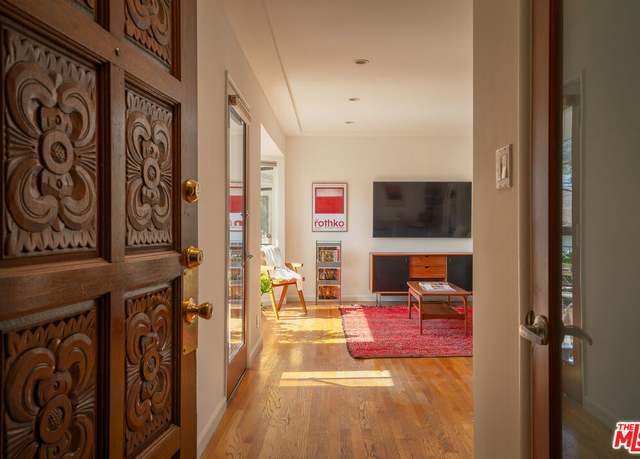 Property at 1318 N Crescent Heights Blvd #211, West Hollywood, CA 90046, 1 bed, 1 bath