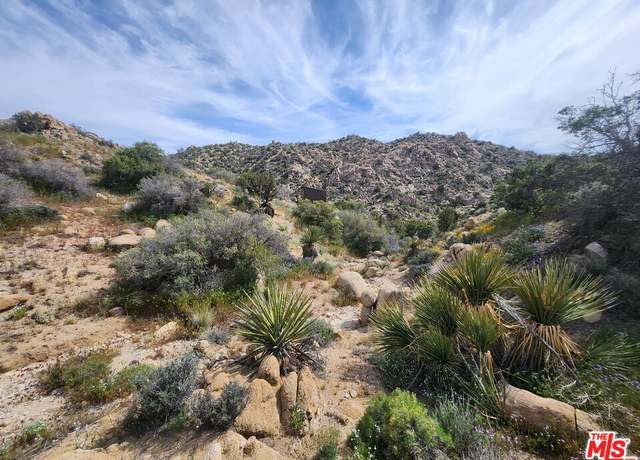 Property at 20 W Omega Trl, Yucca Valley, CA 92286