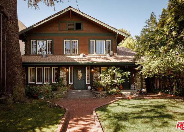 Property at 2111 N Beachwood Dr, Los Angeles, CA 90068, 8 beds, 6 baths