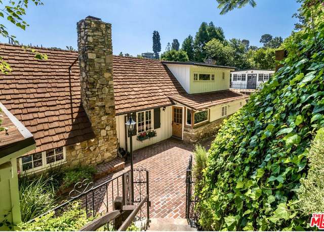 Property at 3940 Davana Rd, Sherman Oaks, CA 91423, 4 beds, 4 baths