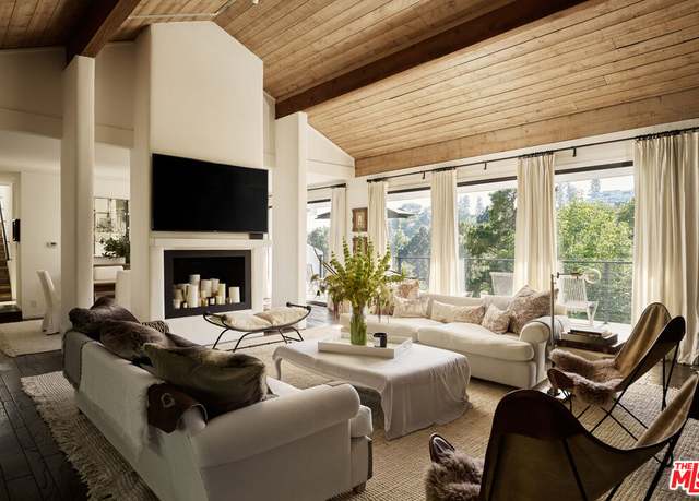 Property at 1583 Lindacrest Dr, Beverly Hills, CA 90210, 4 beds, 3 baths