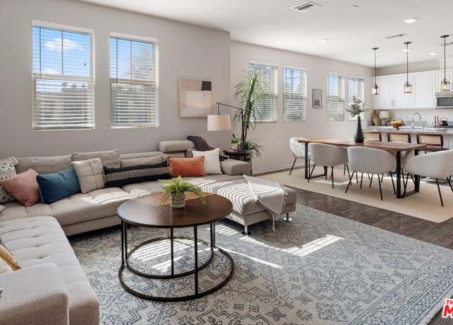 Property at 7200 N Chestnut Ln, Van Nuys, CA 91405, 3 beds, 2.5 baths