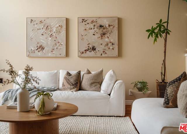 Property at 13066 Maxella Ave #3, Marina Del Rey, CA 90292, 2 beds, 2.5 baths