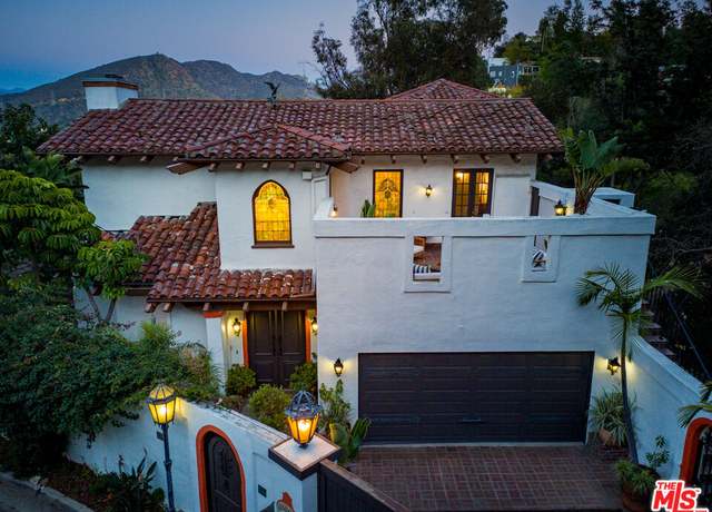 Property at 2942 Passmore Dr, Los Angeles, CA 90068, 4 beds, 4.5 baths