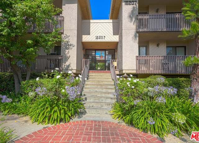 Property at 15207 Magnolia Blvd #209, Sherman Oaks, CA 91403, 2 beds, 2 baths