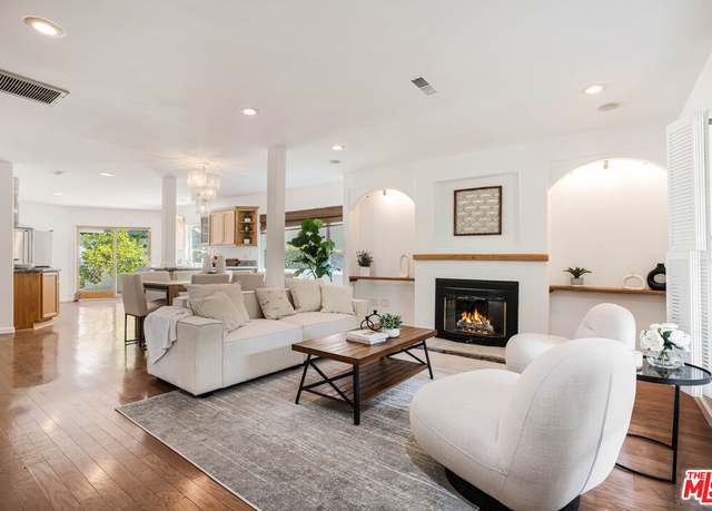 Property at 7393 W 81st St, Los Angeles, CA 90045, 3 beds, 2 baths