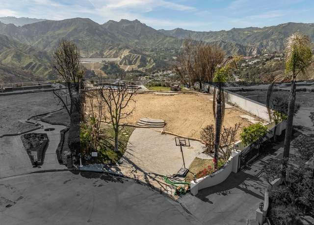 Property at 1117 Cumbre Alta Ct, Pacific Palisades, CA 90272