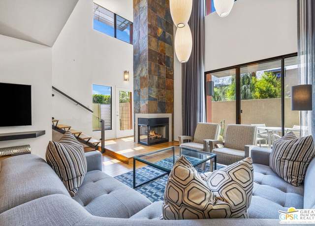 Property at 747 E Arenas Rd, Palm Springs, CA 92262, 2 beds, 2.5 baths