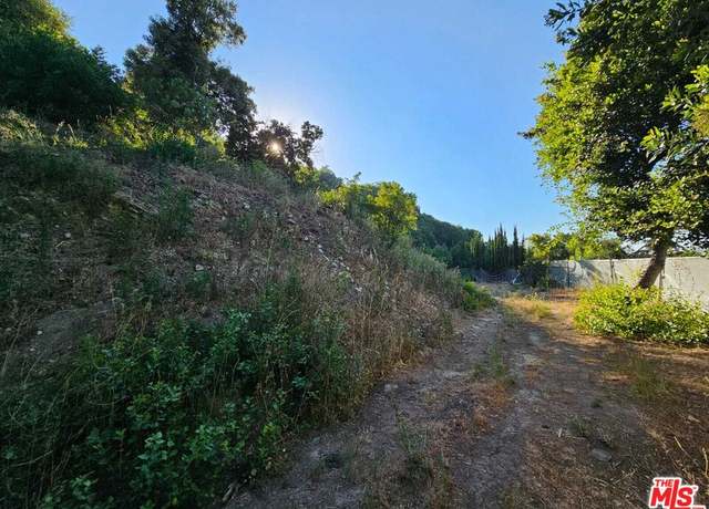 Property at 13388 Newcomb Dr, Sherman Oaks, CA 91423