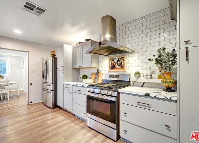 Property at 6230 Peach Ave, Van Nuys, CA 91411, 5 beds, 2.5 baths