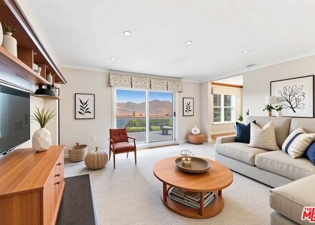 Property at 2212 Stacy Ln, Camarillo, CA 93012, 4 beds, 2 baths