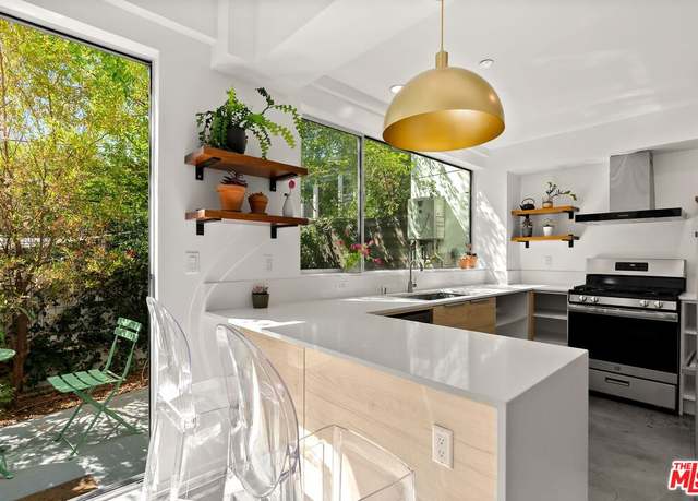 Property at 1244 14th St Unit C, Santa Monica, CA 90404, 3 beds, 3 baths