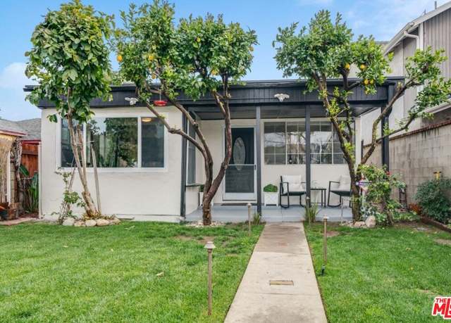 Property at 5514 Woodman Ave, Sherman Oaks, CA 91401, 2 beds, 3 baths