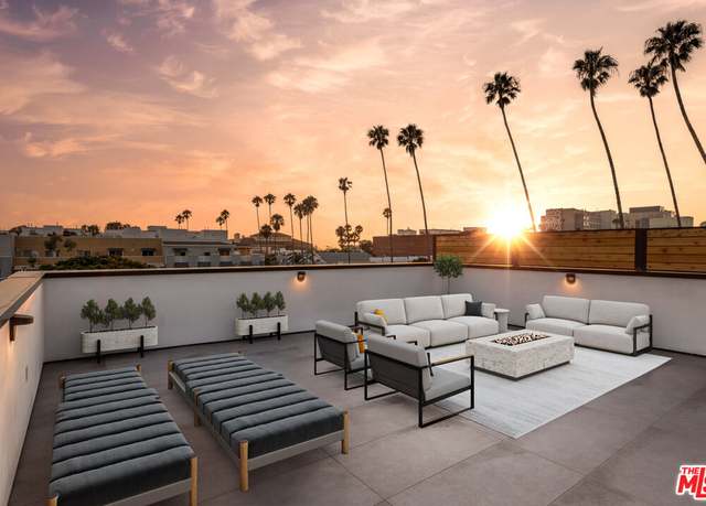 Property at 212 Bay St #102, Santa Monica, CA 90405, 2 beds, 2.5 baths