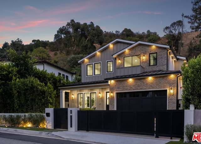 Property at 1534 N Beverly Dr, Beverly Hills, CA 90210, 6 beds, 7 baths