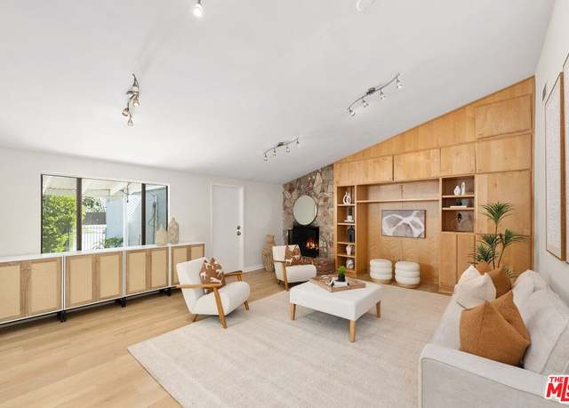 Property at 2439 Louella Ave, Venice, CA 90291, 5 beds, 3 baths