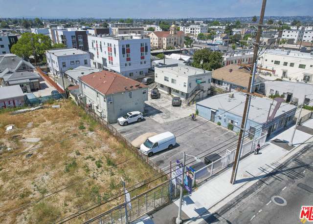 Property at 1452 W Jefferson Blvd, Los Angeles, CA 90007, 14 beds, 11 baths