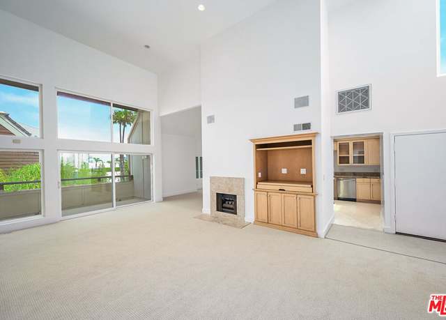 Property at 4250 Via Dolce #321, Marina Del Rey, CA 90292, 2 beds, 3 baths