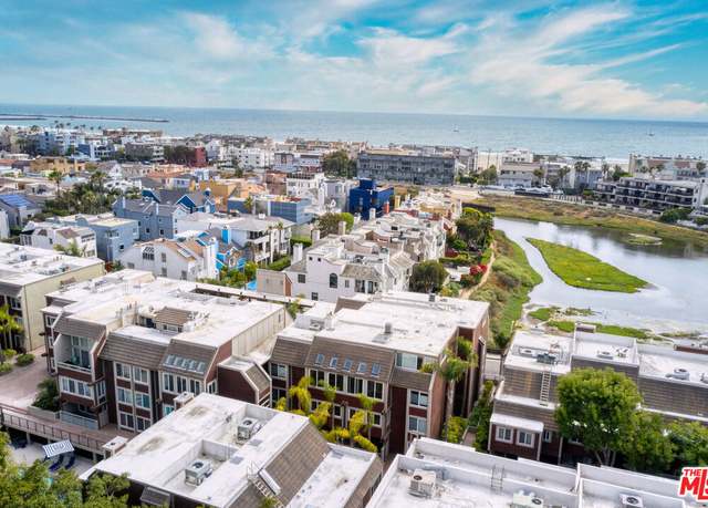 Property at 4250 Via Dolce #321, Marina Del Rey, CA 90292, 2 beds, 3 baths