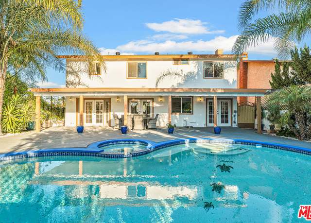 Property at 8333 Topeka Dr, Northridge, CA 91324, 4 beds, 3 baths