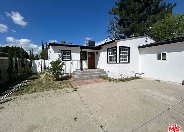 Property at 6915 Laramie Ave, Winnetka, CA 91306, 6 beds, 5 baths