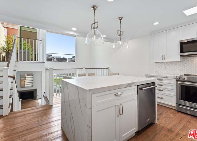 Property at 6400 Pacific Ave #306, Playa Del Rey, CA 90293, 2 beds, 2 baths