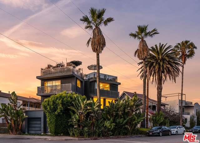 Property at 407 Rialto Ave, Venice, CA 90291, 4 beds, 4 baths