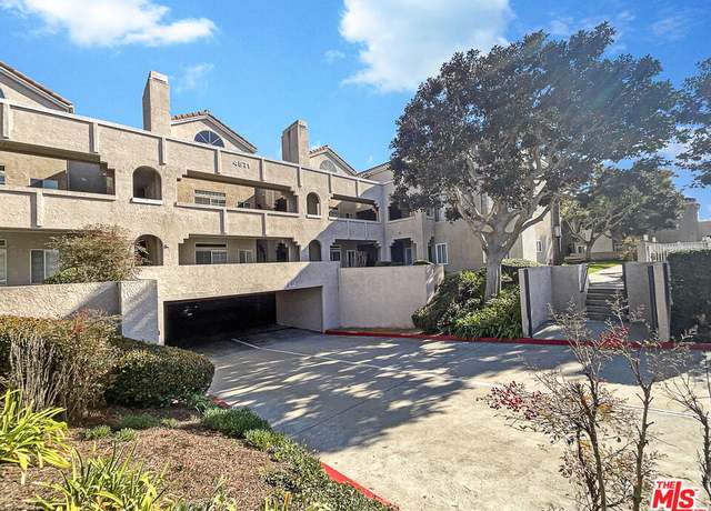 Property at 4561 Warner Ave #202, Huntington Beach, CA 92649, 3 beds, 2 baths