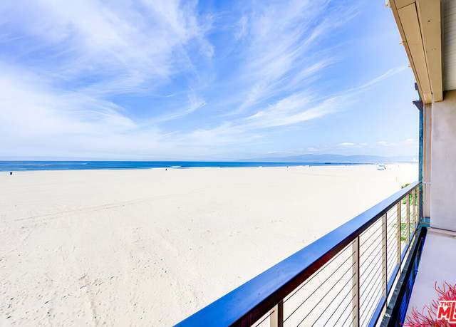 Property at 1 Spinnaker St #11, Marina Del Rey, CA 90292, 2 beds, 2.5 baths