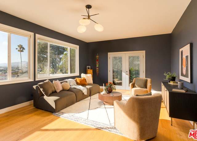 Property at 1337 E Palmer Ave, Glendale, CA 91205, 4 beds, 2.5 baths