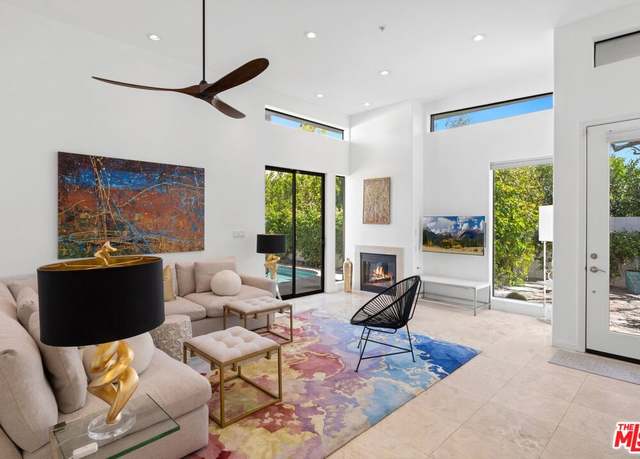 Property at 655 E Chuckwalla Rd, Palm Springs, CA 92262, 2 beds, 2.5 baths