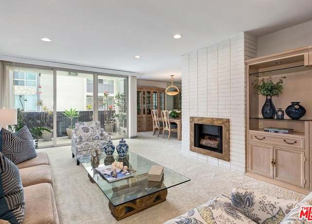 Property at 809 S Bundy Dr #211, Los Angeles, CA 90049, 2 beds, 2 baths