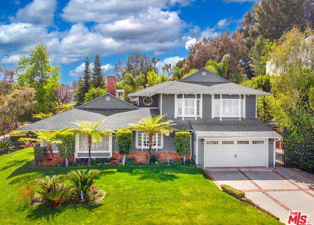 Property at 3690 Crownridge Dr, Sherman Oaks, CA 91403, 5 beds, 4.5 baths