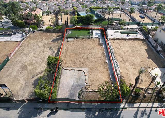 Property at 16664 Via Pacifica, Pacific Palisades, CA 90272